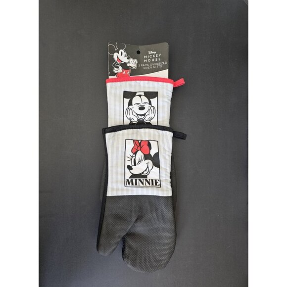 Mickey And Minnie Mouse Oversized Oven Mitts 2 Pack, New With Tags - Picture 1 of 6